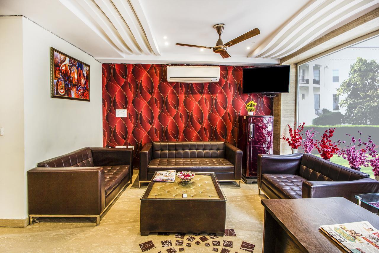 Fabexpress Le Continental Paharganj New Delhi Hotel Exterior photo