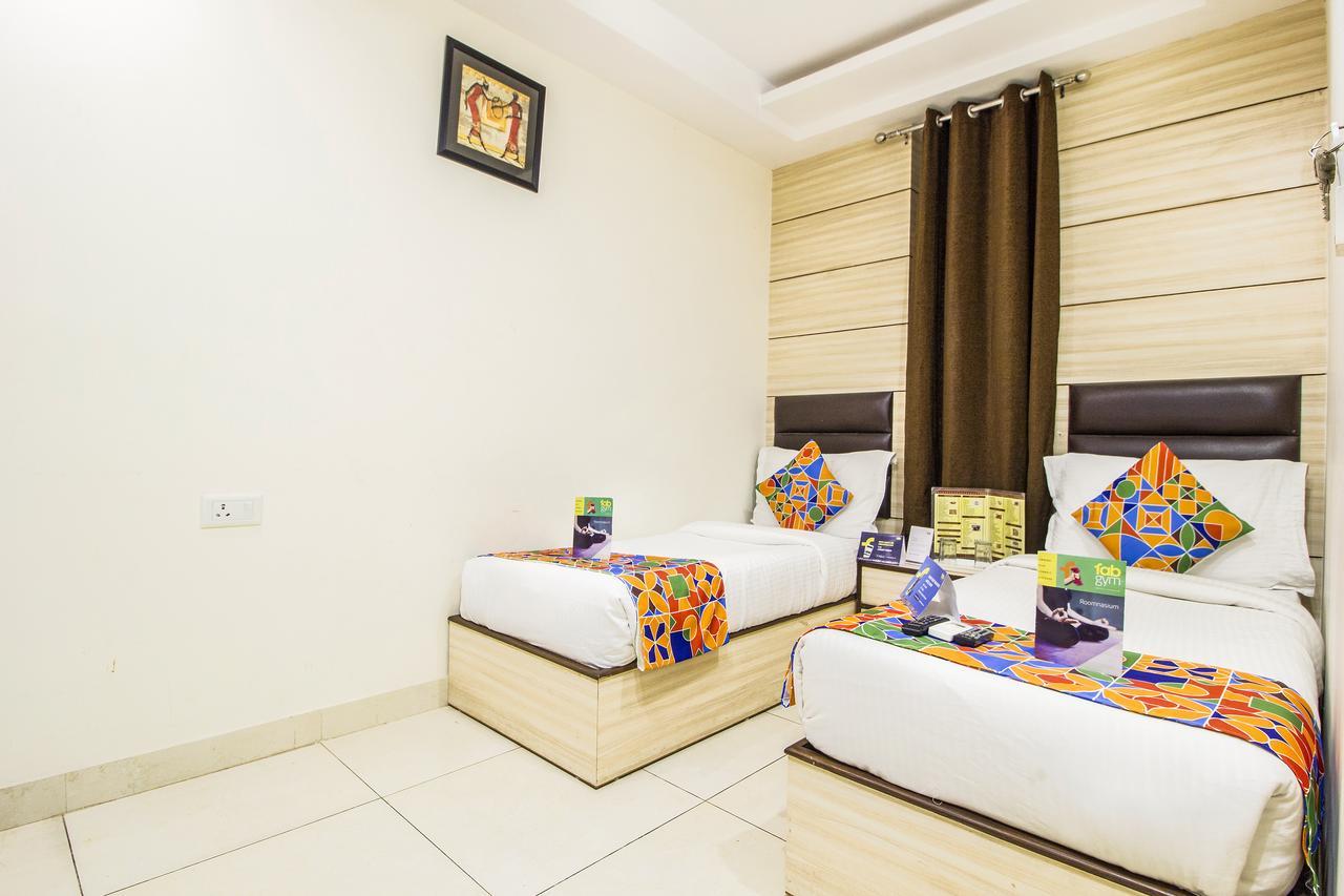 Fabexpress Le Continental Paharganj New Delhi Hotel Exterior photo