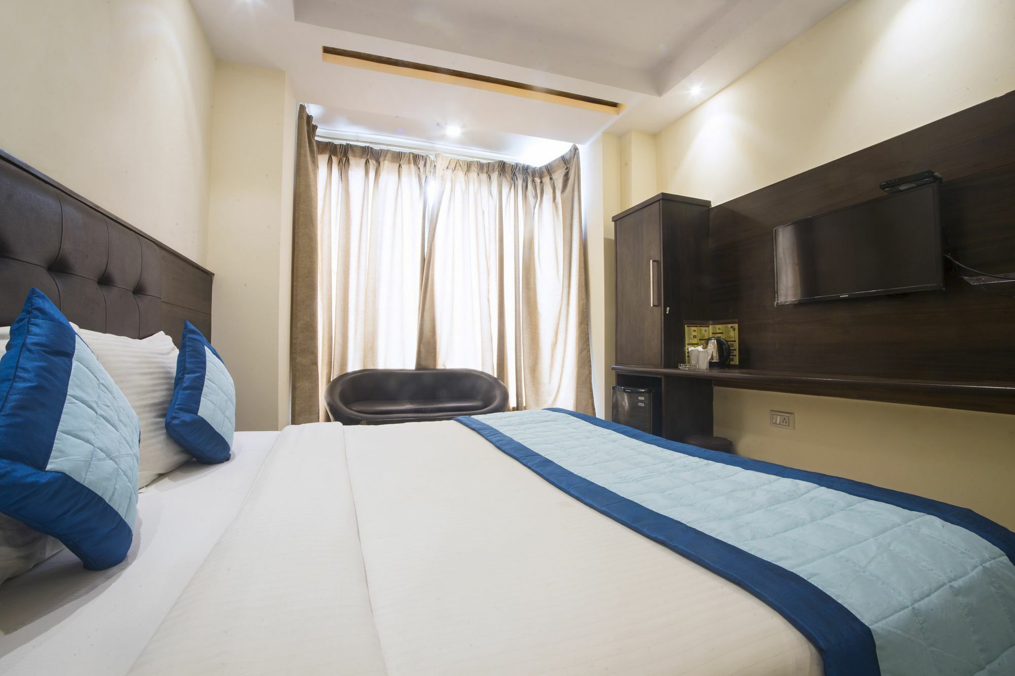 Fabexpress Le Continental Paharganj New Delhi Hotel Exterior photo