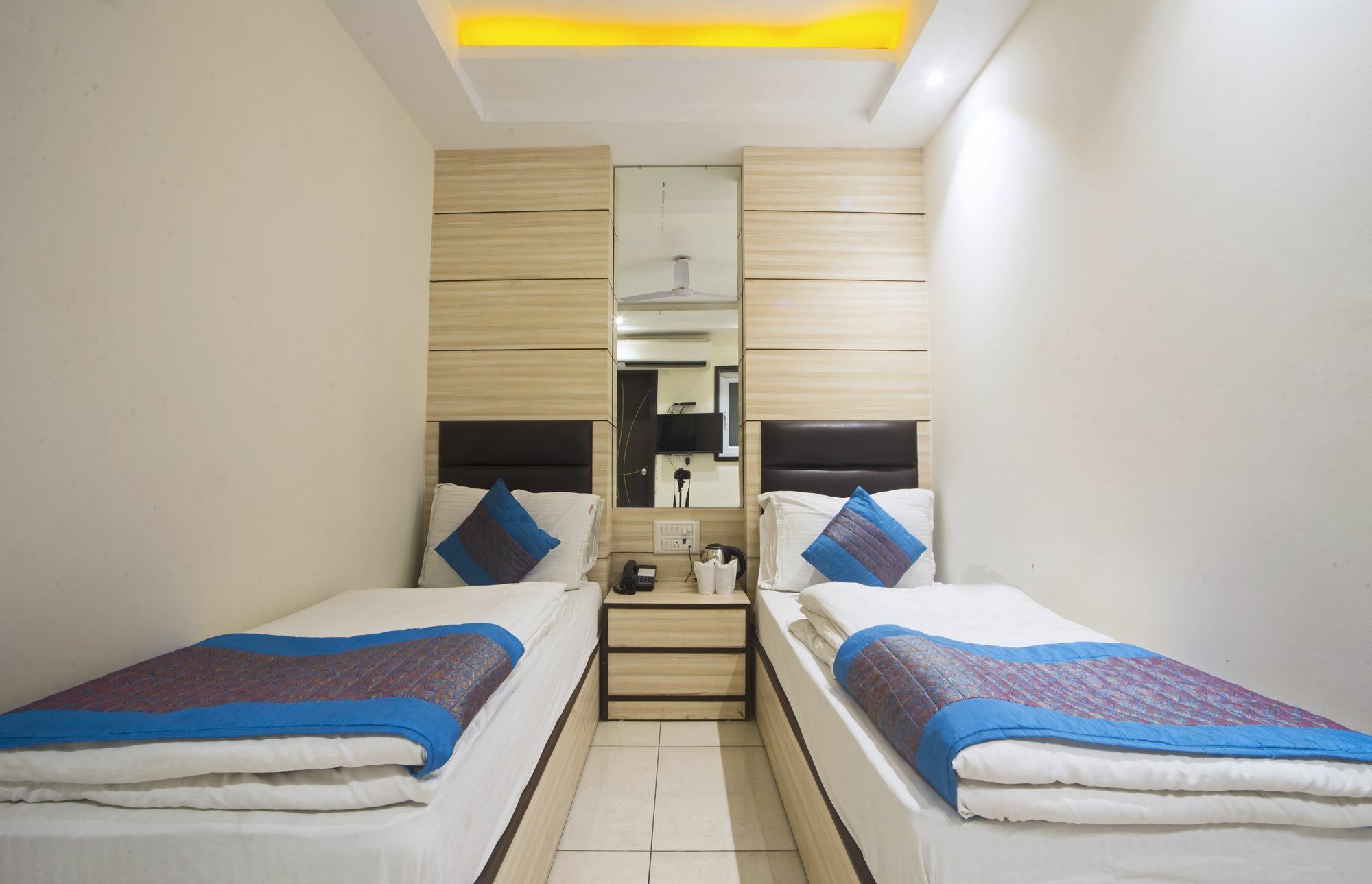 Fabexpress Le Continental Paharganj New Delhi Hotel Exterior photo