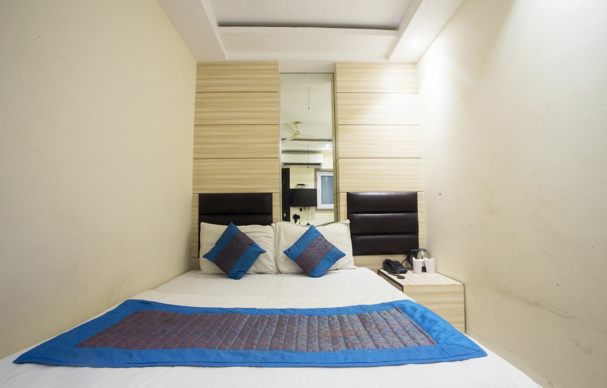 Fabexpress Le Continental Paharganj New Delhi Hotel Exterior photo