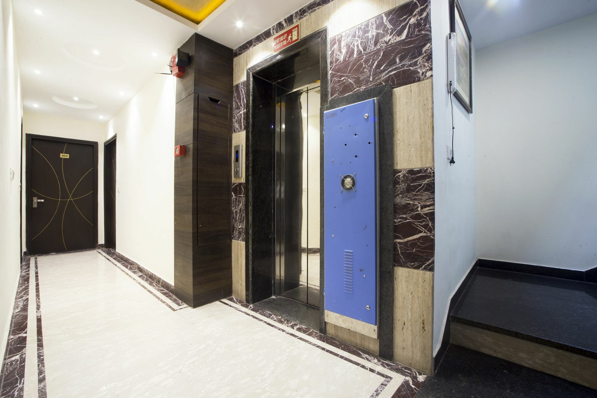 Fabexpress Le Continental Paharganj New Delhi Hotel Exterior photo