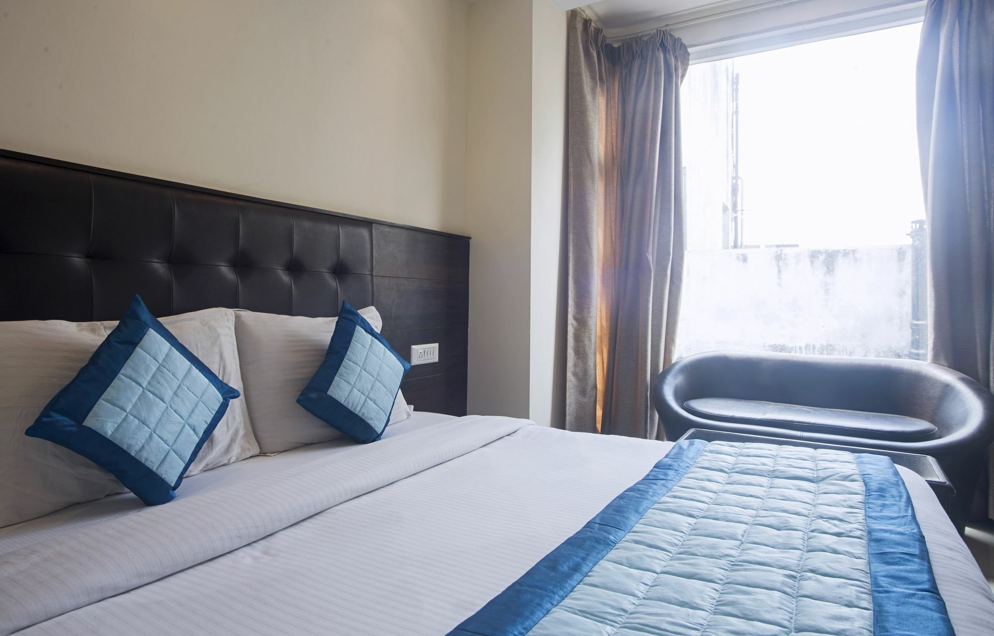 Fabexpress Le Continental Paharganj New Delhi Hotel Exterior photo